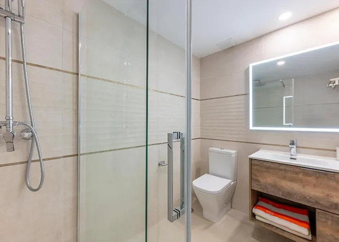 Center Bechfront 4 Persons Appartement Marbella