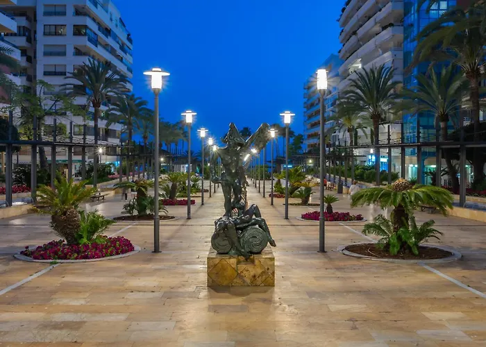 Center Bechfront 4 Persons * Marbella